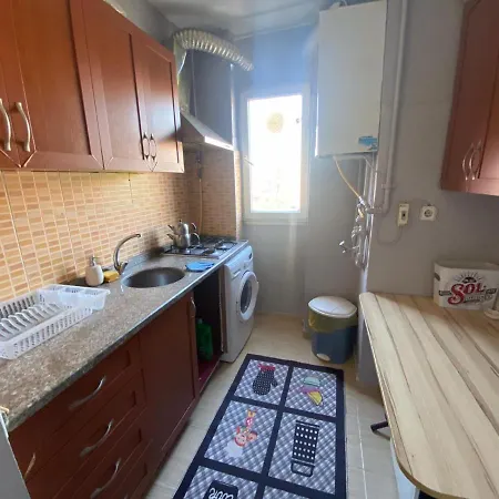Kadikoy Merkezde Denize Yakin 3 Yatak Odali Daire *